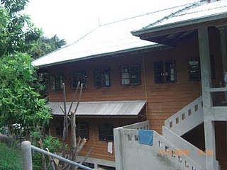 อาคารที่พักผู้ปฏิบัติธรรมสุภาพสตรี