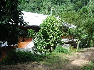 อาคารที่พักผู้ปฏิบัติธรรมสุภาพสตรี